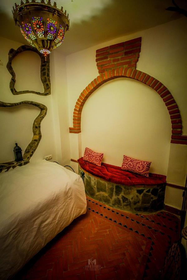Riad Bab Mahruk Chefchaouen Bagian luar foto