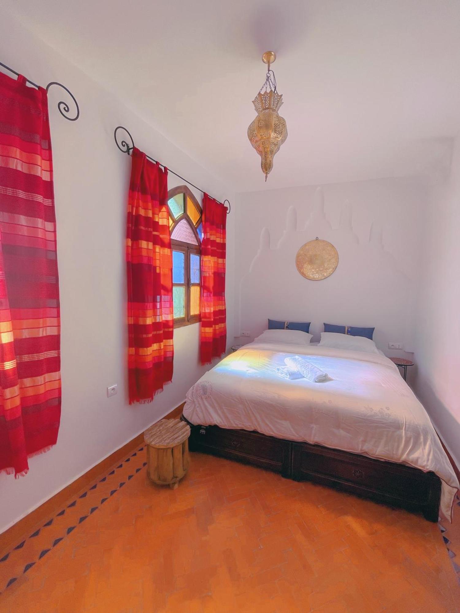 Riad Bab Mahruk Chefchaouen Bagian luar foto